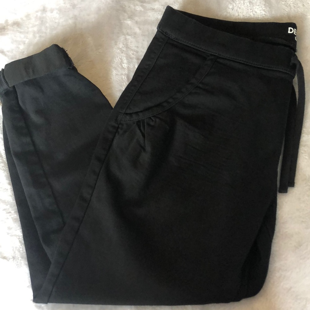 Levi Denizen jogger